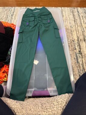 Green Yeoreo Cargo Leggings